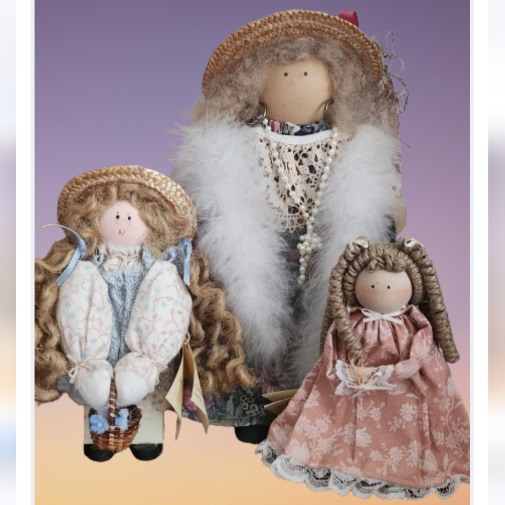 3 Wooden Dolls